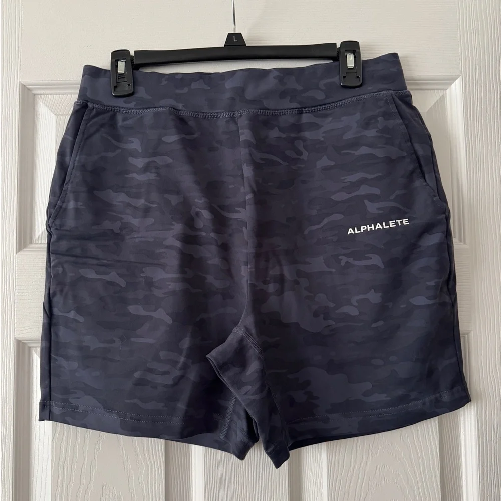 Alphalete Men's Camo Shorts - M - Picture 1 of 4
